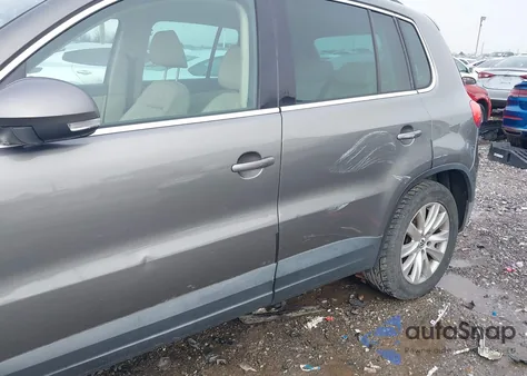 2009 Volkswagen Tiguan Se/Sel из США, поврежденный, VIN WVGBV95N99W000040